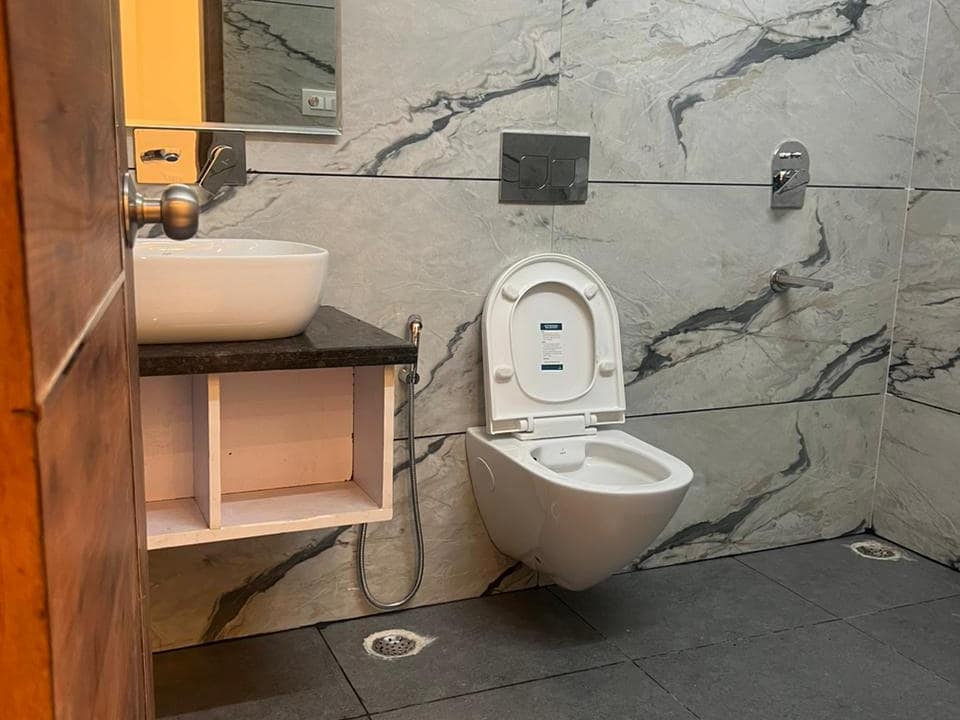 WhatsApp Image 2024-05-01 at 17.16.44 (1)